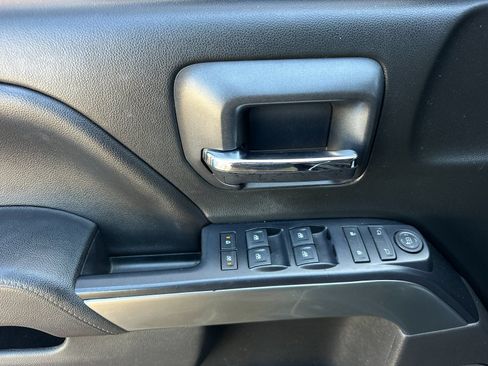 Used 2018 Chevrolet Silverado 1500 LT w/ All Star Edition RWD image 11