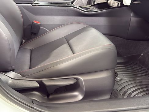 Certified 2025 Toyota Prius Plug-In Hybrid image 20