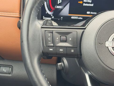Used 2024 Nissan Pathfinder Platinum AWD/4WD image 19