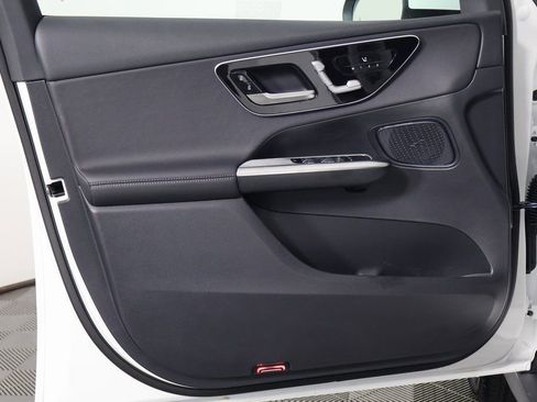 New 2026 Mercedes-Benz GLC 300 image 7