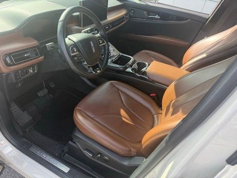 Used 2022 Lincoln Nautilus Reserve w/ Equipment Group 201A image 10