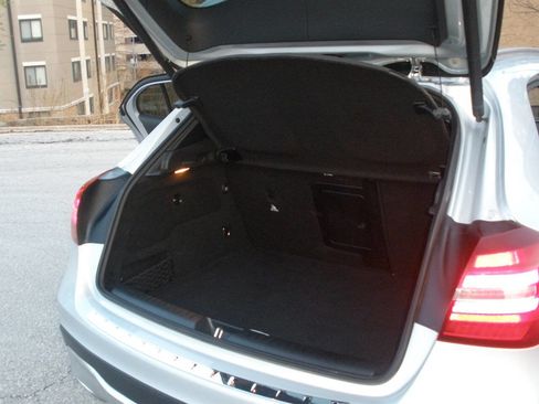 Used 2019 Mercedes-Benz GLA 250 4MATIC image 25