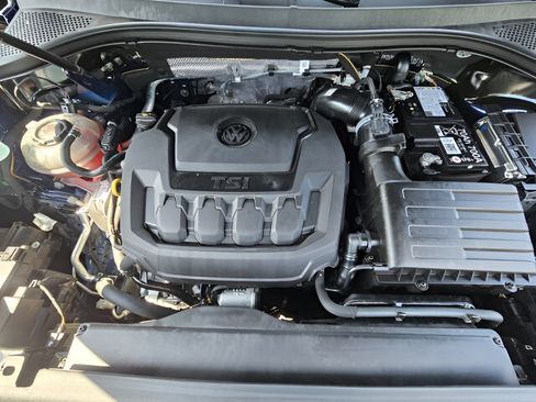 Certified 2024 Volkswagen Tiguan SEL R-Line AWD/4WD image 25
