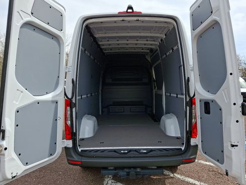 New 2025 Mercedes-Benz Sprinter 2500 image 19