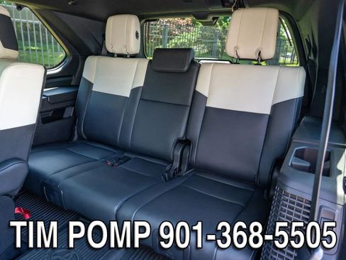 Used 2023 Toyota Sequoia Capstone AWD/4WD image 15