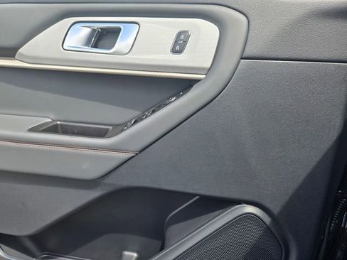 New 2026 Ford Explorer Active RWD image 16