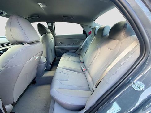 Certified 2026 Hyundai Elantra SE FWD image 24