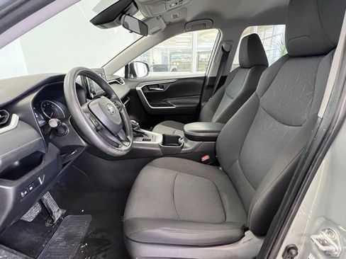 Used 2022 Toyota RAV4 XLE image 11