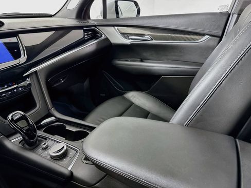 Used 2023 Cadillac XT6 Sport w/ Technology Package AWD/4WD image 26