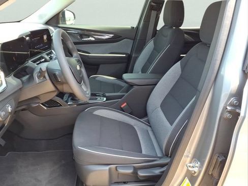 Used 2026 Chevrolet TrailBlazer LS w/ LS Convenience Package FWD image 18