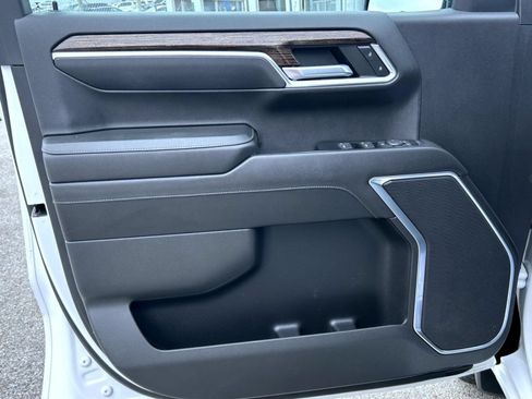Certified 2022 GMC Sierra 1500 Elevation w/ LPO, Elevation Black Package AWD/4WD image 10