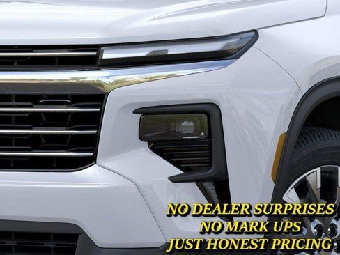 New 2026 Chevrolet Traverse LT FWD image 10