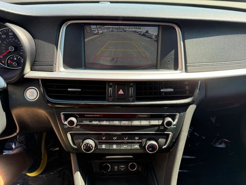 Used 2020 Kia Optima S w/ S Panoramic Sunroof Package FWD image 28