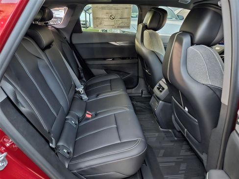 New 2026 Cadillac Optiq Luxury 1 image 26