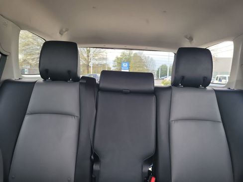 Used 2022 Toyota 4Runner SR5 Premium AWD/4WD image 23