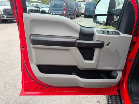 Used 2021 Ford F250 XL w/ Power Equipment Group image 9