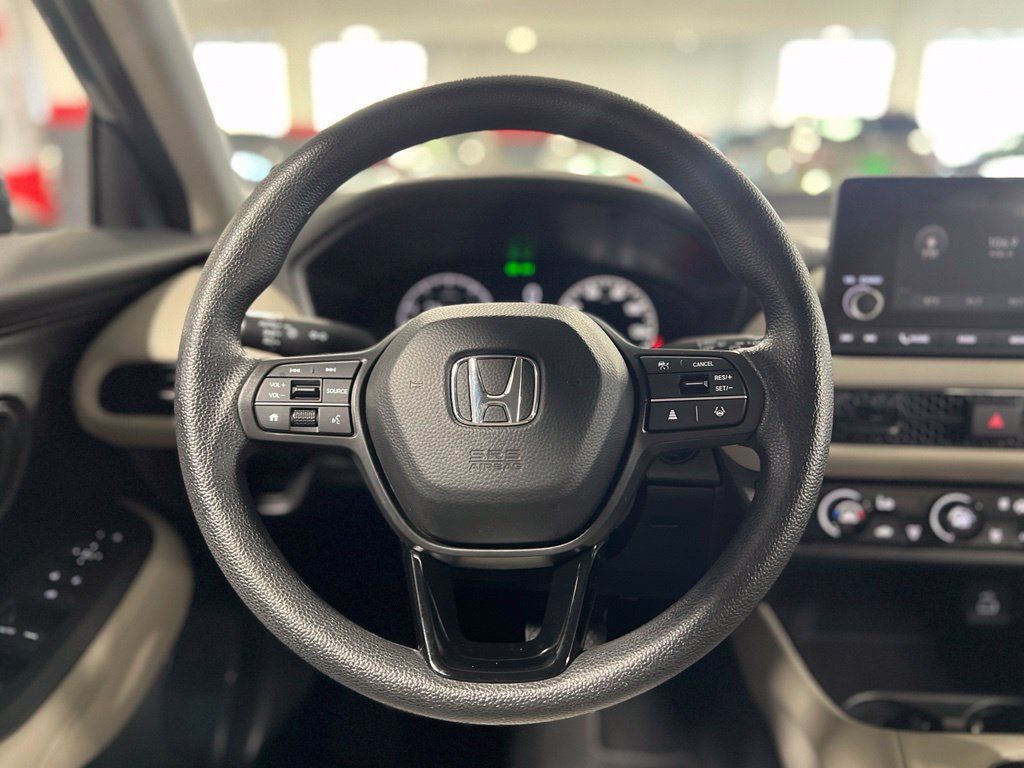 Used 2025 Honda HR-V LX image 30