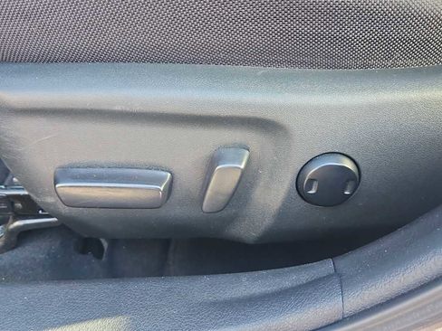 Used 2017 Toyota Camry LE image 14