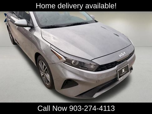 Used 2023 Kia Forte LXS FWD image 5