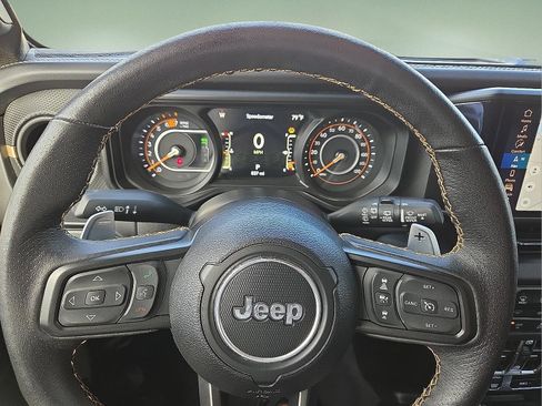 Used 2025 Jeep Wrangler Unlimited Rubicon 392 AWD/4WD image 24