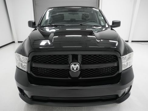 Used 2014 RAM 1500 Express image 2
