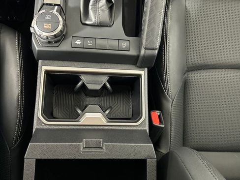 Used 2025 Toyota 4Runner Limited w/ Tow Technology Package image 14