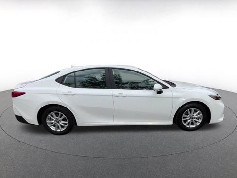 Used 2025 Toyota Camry LE image 16