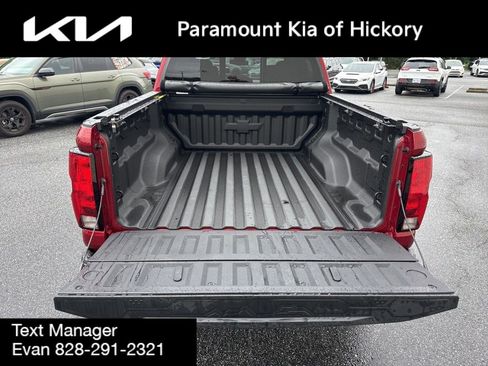 Used 2026 Chevrolet Colorado Trail Boss AWD/4WD image 11