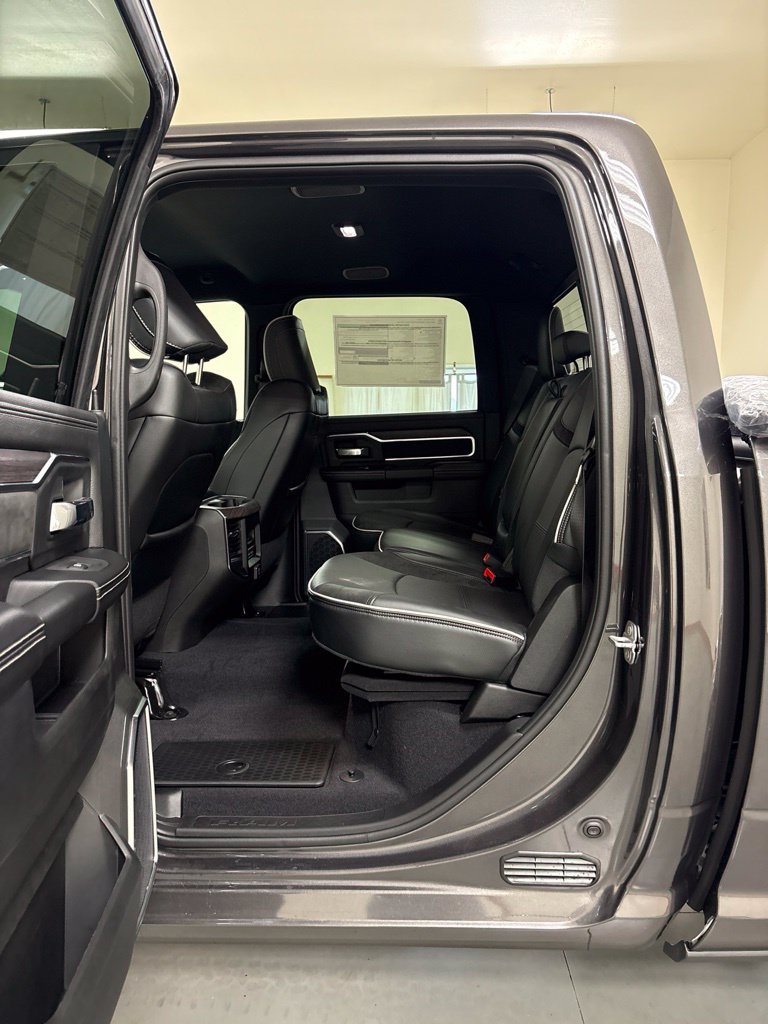 New 2027 RAM 2500 Laramie AWD/4WD image 21