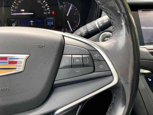 Used 2018 Cadillac XT5 Luxury w/ Driver Awareness Package AWD/4WD image 19