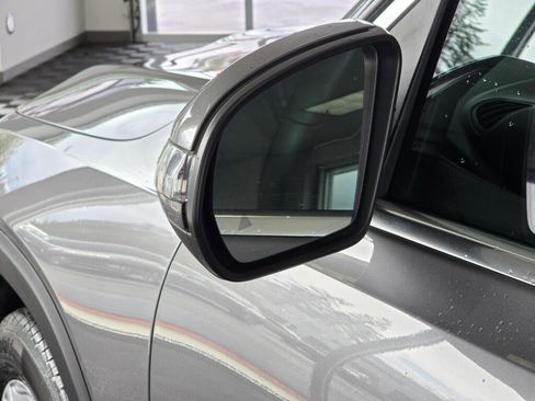 Used 2023 Mercedes-Benz GLB 250 4MATIC image 12