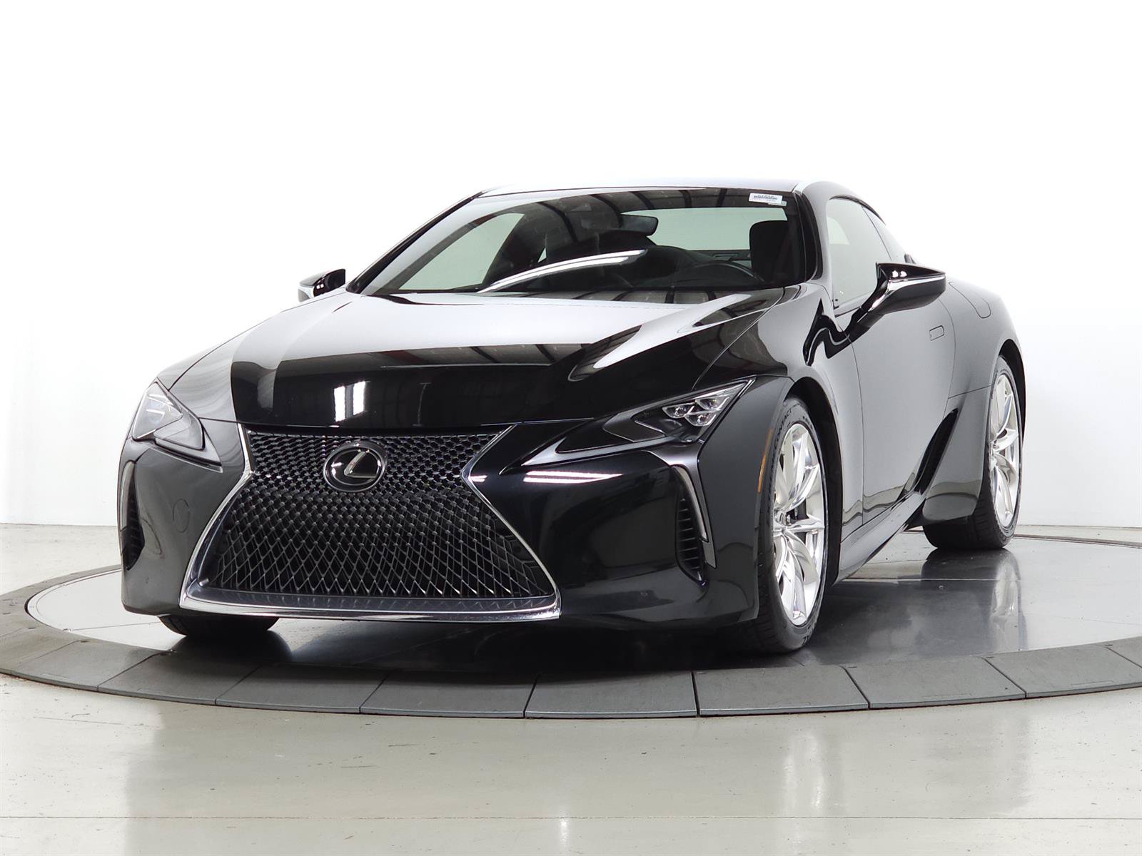 Used 2018 Lexus LC 500 Coupe w/ Touring Package RWD image 4