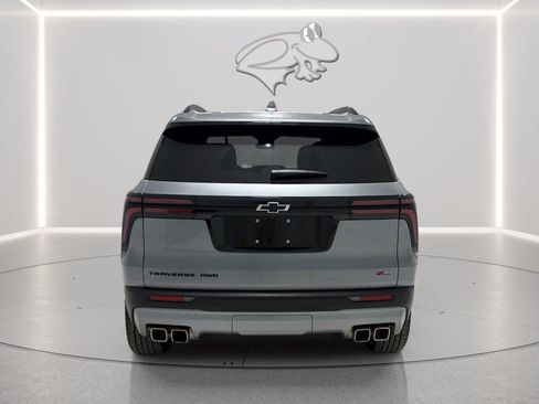 Used 2025 Chevrolet Traverse Z71 AWD/4WD image 4