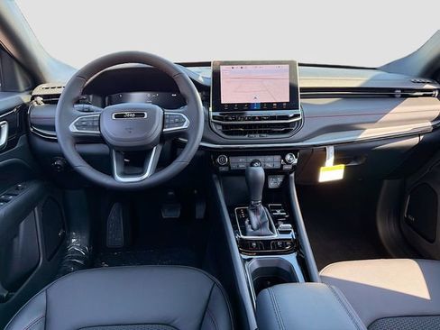 New 2026 Jeep Compass Trailhawk w/ Sun, Sound & Navigation Group AWD/4WD image 25