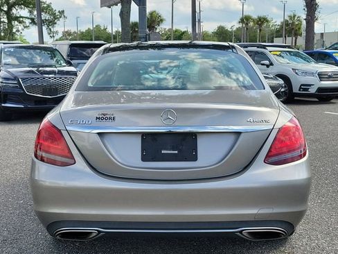Used 2019 Mercedes-Benz C 300 4MATIC Sedan image 6