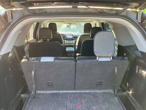 Used 2021 Ford Explorer XLT w/ Equipment Group 202A AWD/4WD image 10