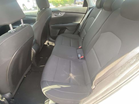 Used 2021 Kia Forte LXS FWD image 9