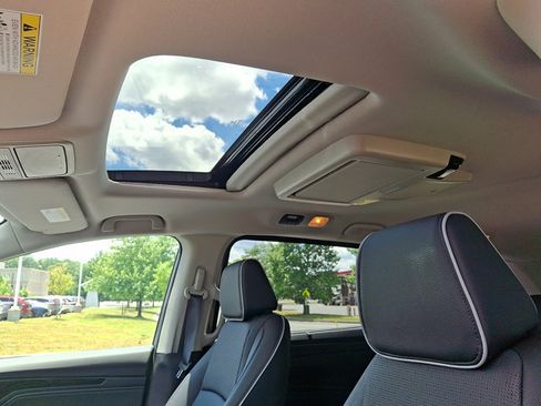Certified 2026 Honda Odyssey Elite image 18
