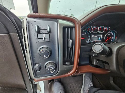 Used 2015 Chevrolet Silverado 2500 High Country w/ Duramax Plus Package AWD/4WD image 18