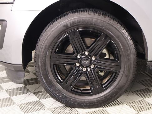 Used 2020 Ford Expedition XLT w/ Equipment Group 201A RWD image 18