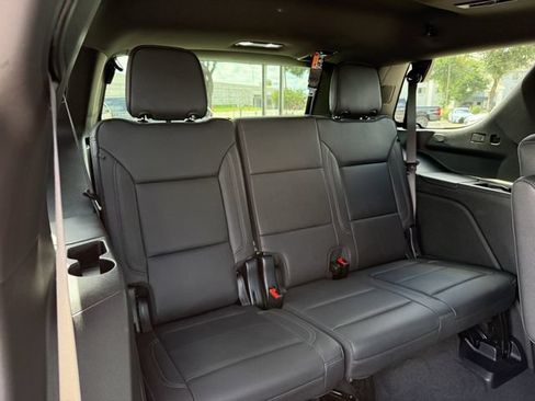 Used 2025 Chevrolet Tahoe High Country AWD/4WD image 34
