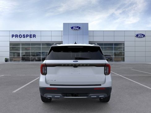 New 2026 Ford Explorer Active RWD image 5