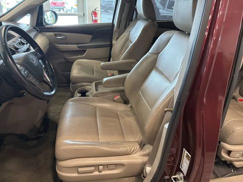 Used 2016 Honda Odyssey Touring Elite image 15