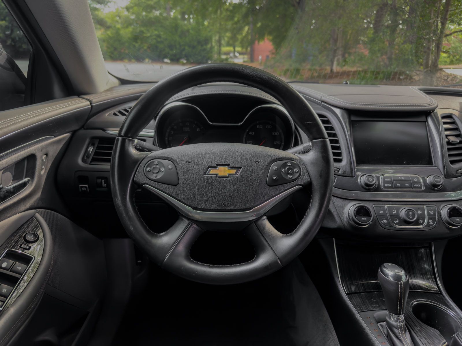 Used 2017 Chevrolet Impala LT w/ Leather Package FWD image 6
