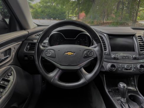 Used 2017 Chevrolet Impala LT w/ Leather Package FWD image 6