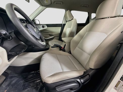 Used 2021 Kia Soul LX FWD image 22
