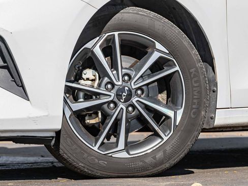 Used 2022 Kia Forte LXS image 6