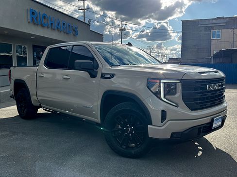 Used 2023 GMC Sierra 1500 Elevation w/ X31 Off-Road Package AWD/4WD image 1