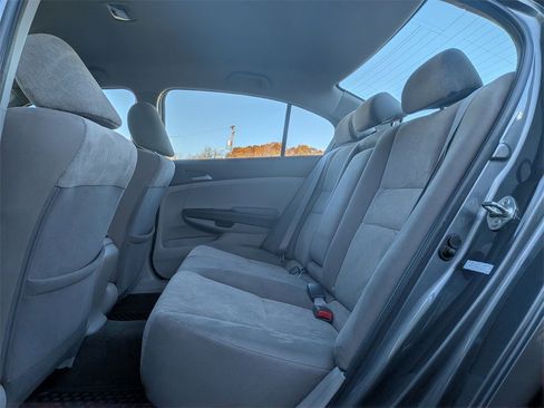 Used 2010 Honda Accord LX-P image 9
