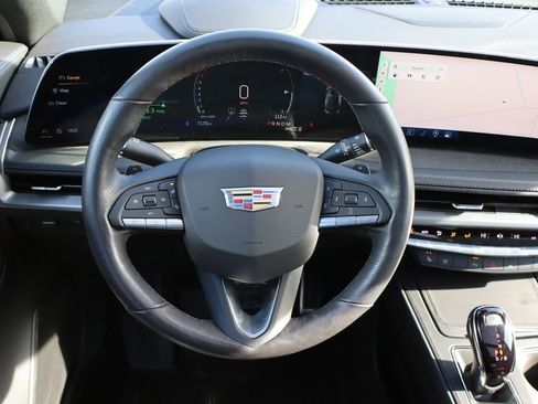 Used 2024 Cadillac XT4 Sport image 18